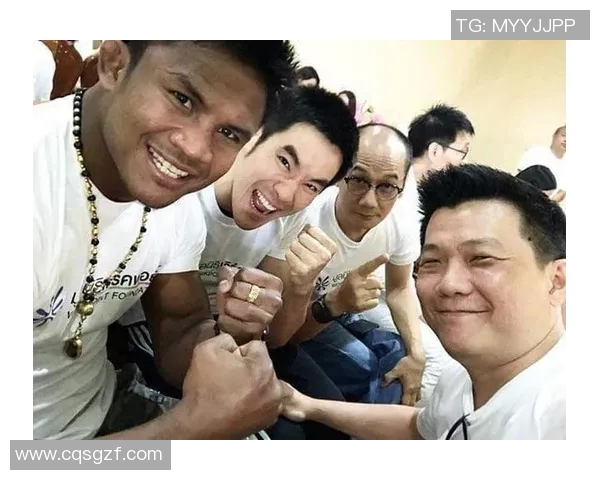 播求与袓的巅峰对决谁能在擂台上笑到最后揭开搏击传奇新篇章